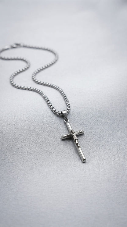 Collar "Fe Inquebrantable"